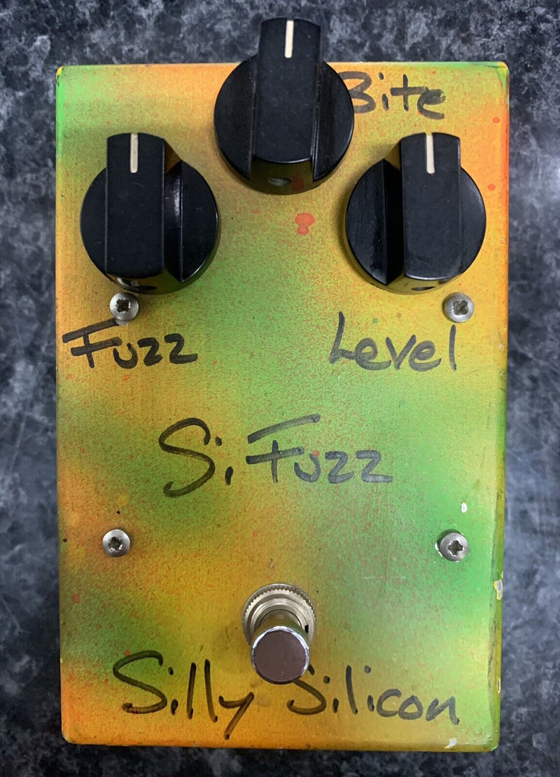 Rare Dave Hall DHA Amps Fuzz Silly Silicon Guitar Effect Pedal