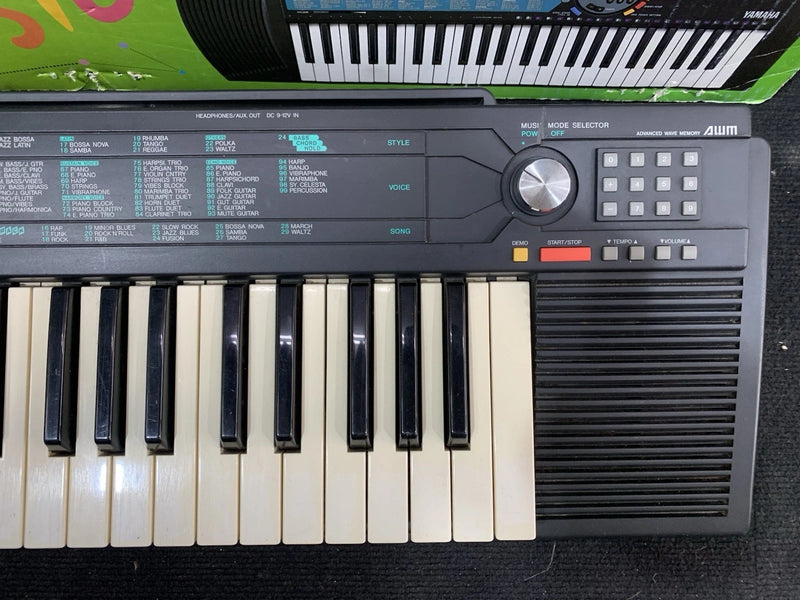 YAMAHA PSR-73 Electronic Keyboard + Power Supply And Sheet Stand