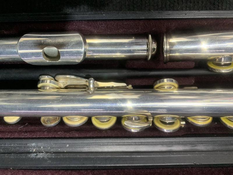 Yamaha 211 Flute with Case & Carry Bag - Japan Made