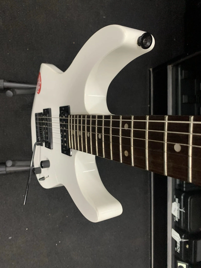 Jackson JS Series Dinky JS11 Snow White Electric Guitar