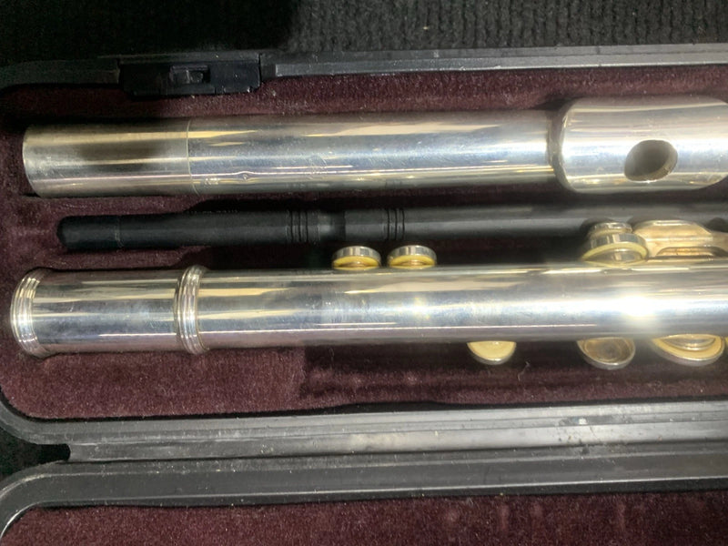 Yamaha 211 Flute with Case & Carry Bag - Japan Made