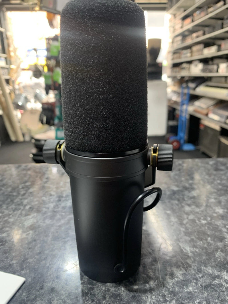 Shure SM7B Cardioid Dynamic Vocal Broadcast Microphone