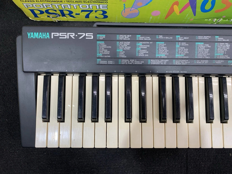 YAMAHA PSR-73 Electronic Keyboard + Power Supply And Sheet Stand